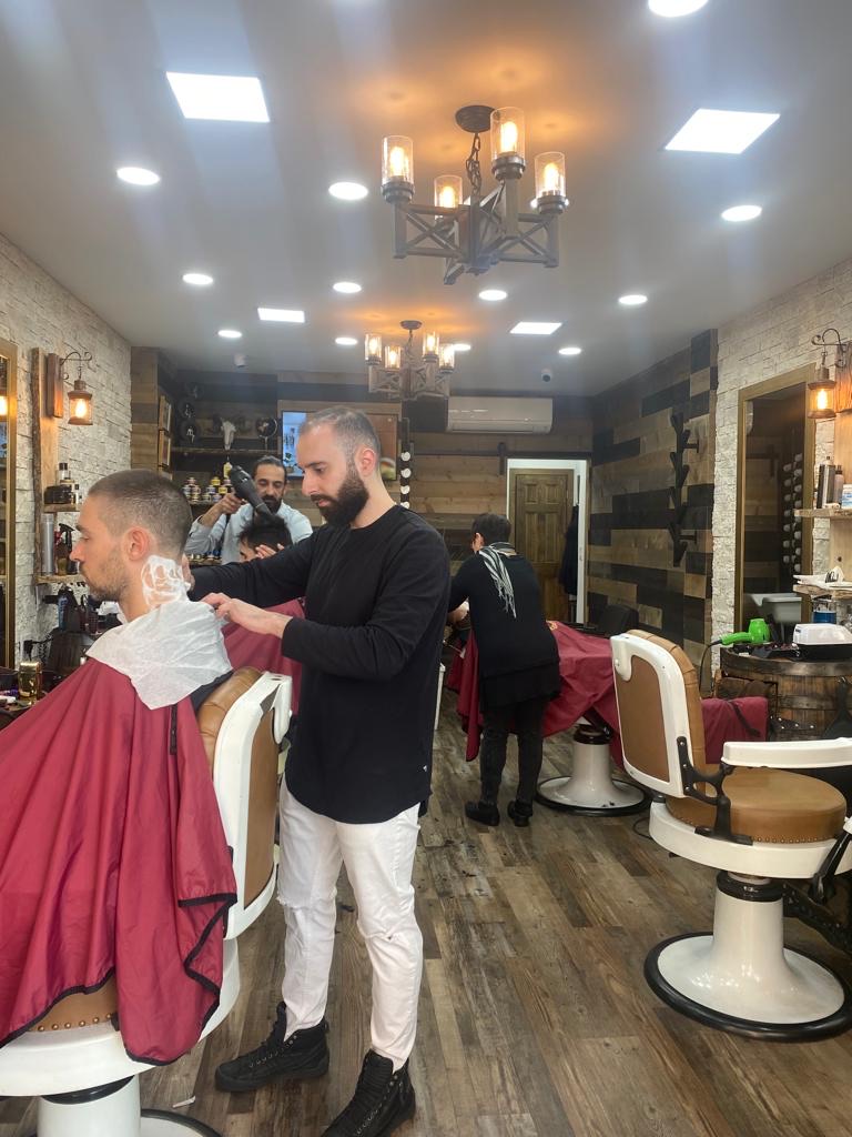 Precision Haircuts That Fit Corporate Dress Codes Without Sacrificing Style